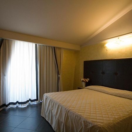 Hotel Briganti Qualiano Cameră foto