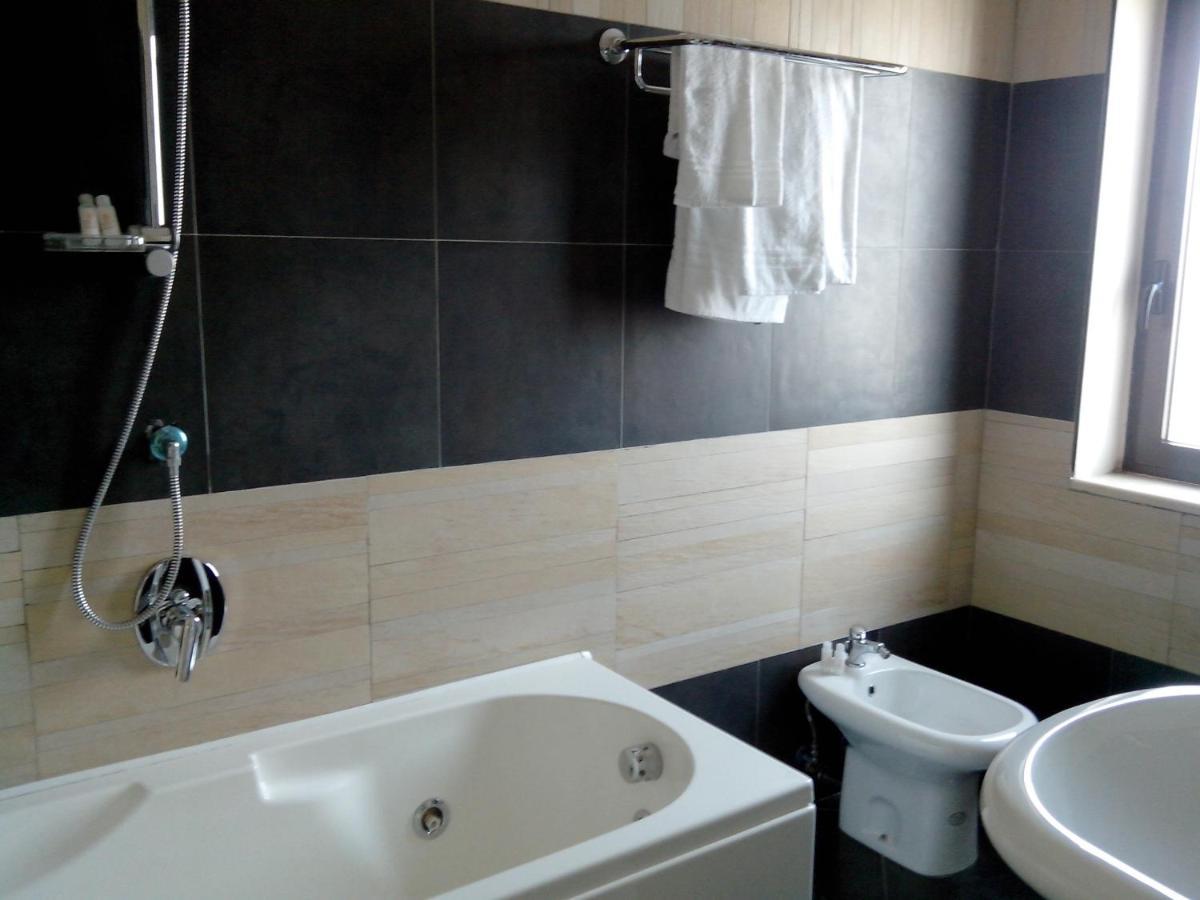 Hotel Briganti Qualiano Cameră foto