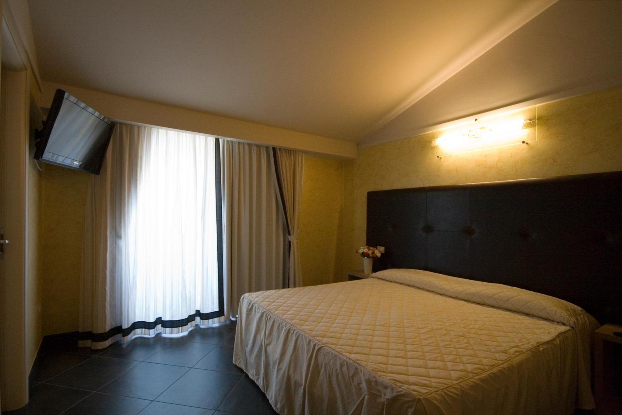 Hotel Briganti Qualiano Cameră foto