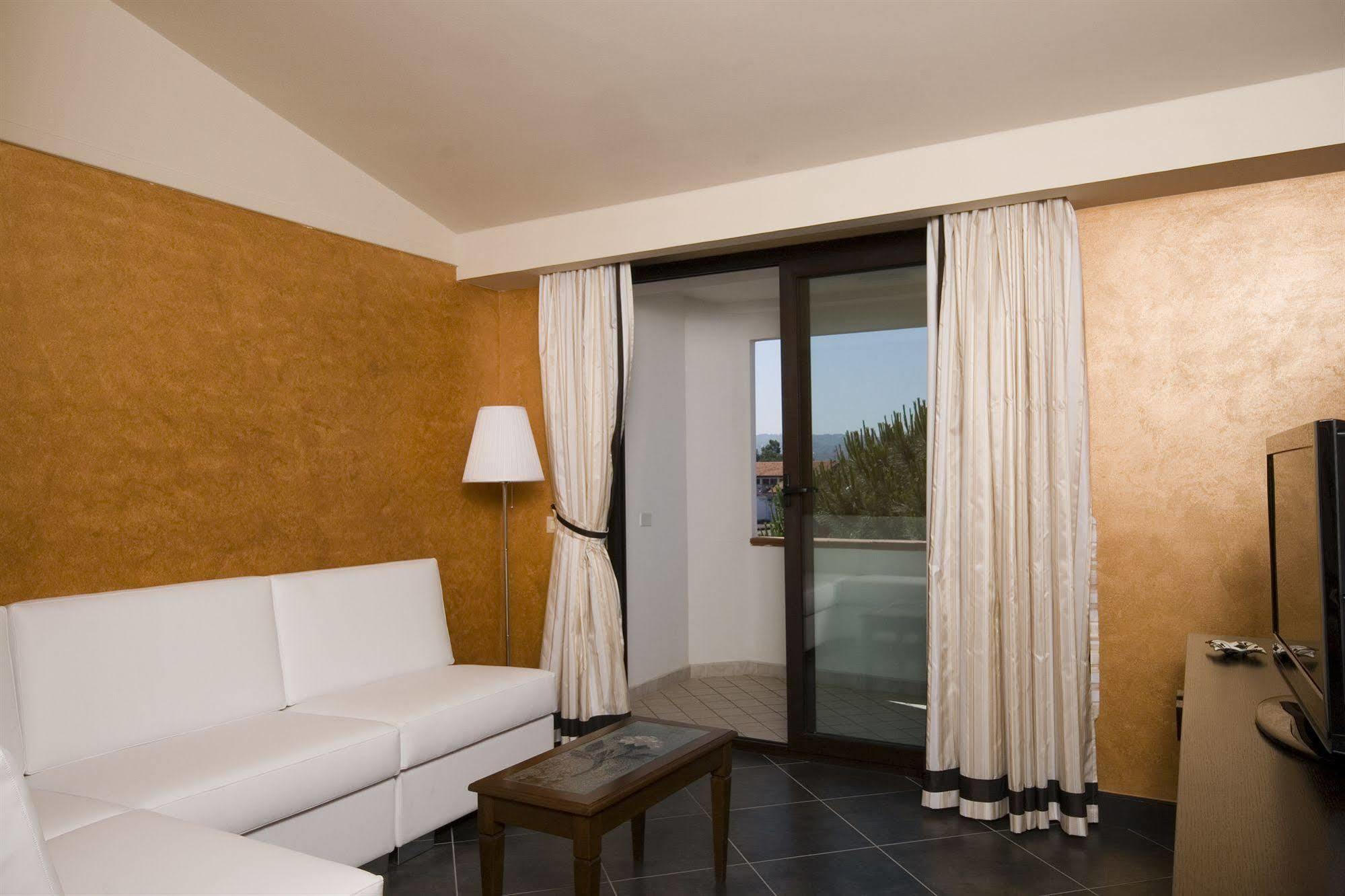 Hotel Briganti Qualiano Exterior foto